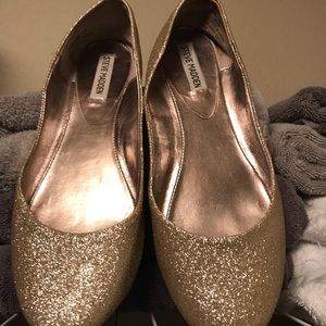 Gorgeous Gold Steve Madden Flats!!!